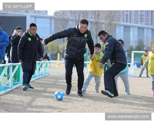 杨璞感叹足球在西班牙深入人心而在中国却难以成为全民热爱